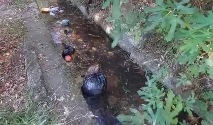 Tarım suyunun geçtiği kanal çöplerle doldu