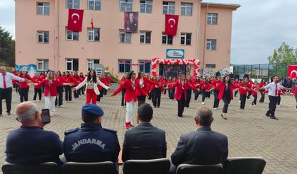 Sinop Kabalı Ortaokulu’nda Cumhuriyet coşkusu
