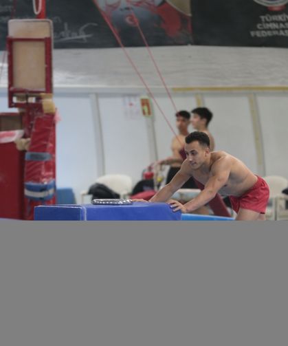 Dünya şampiyonu milli cimnastikçi Adem Asil, olimpiyatlara odaklandı: