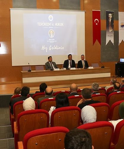SNÜ’de 'Terörizm ve Hukuk' konferansı