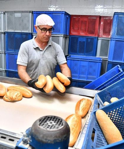 İzmir’de ekmek 5 TL’ye düştü