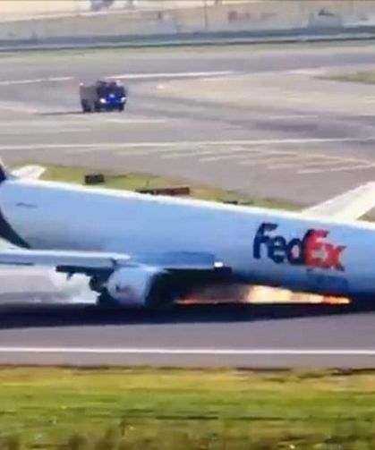 İstanbul Havalimanı’nda gövdesi üzerine inen uçak böyle görüntülendi