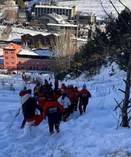 Milli sporcuların antrenmanı sırasında çığ düştü