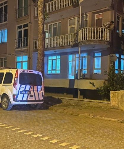 15 yaşındaki çocuk, silahla oynarken ablasını vurdu