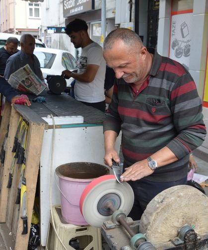 Bıçak bileme tezgahları yoğunlaştı