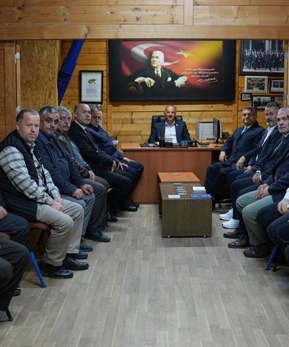 Vali Özarslan Muhtarlar Derneğini ziyaret etti