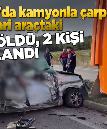 Kamyonla çarpışan araçtaki 4 kişi öldü