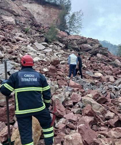 Ordu’da taş ocağında göçük: 2 kişi enkaz altında