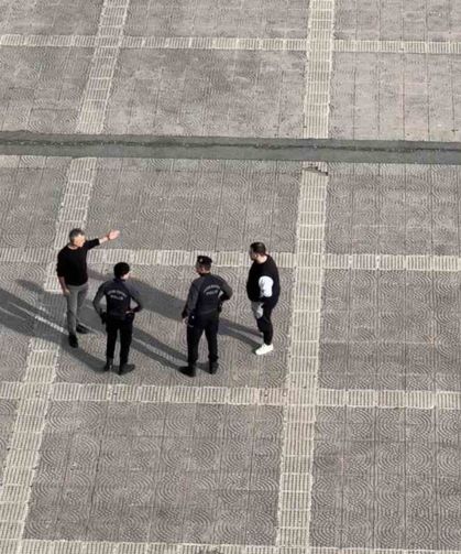 Meydandaki yumruklu kavgaya polis müdahalesi