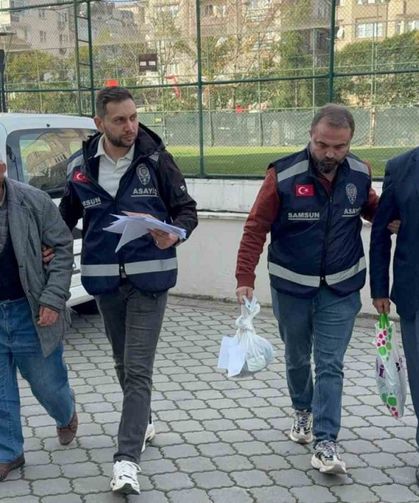 Parkta uygunsuz davranan 2 yaşlı ahlak polisince gözaltına alındı