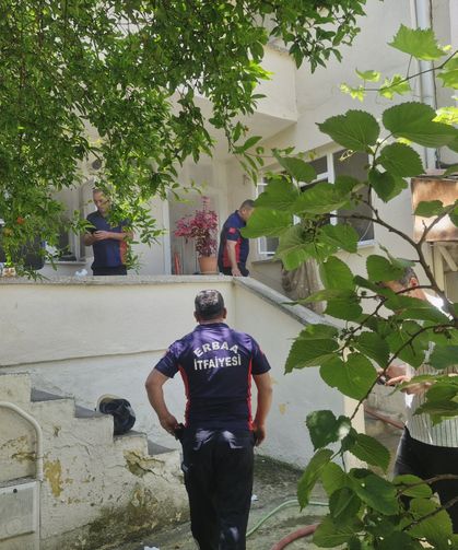 Yangında yatalak yaşlı adam hayatını kaybetti
