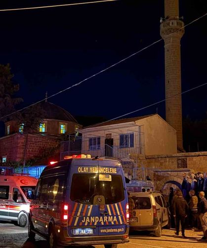 Cami cemaatine bıçaklı saldırı: 2 ölü