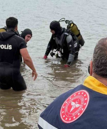 Oltasını düşürdüğü gölette boğularak can verdi