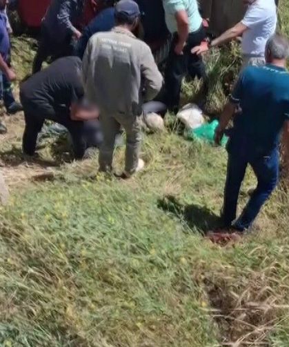 Otomobille çarpışan traktör şarampole devrildi: 1 ölü