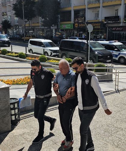 Bıçaklı kavgada bir kişi öldü