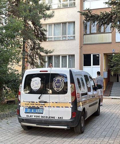 Pencereden düşen 4 yaşındaki çocuk öldü