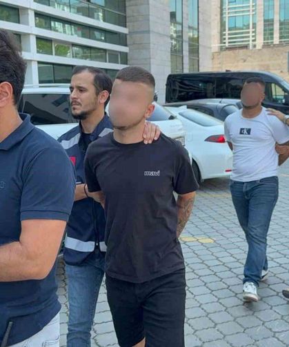 Gürültü kavgasında kan aktı: 3 yaralı