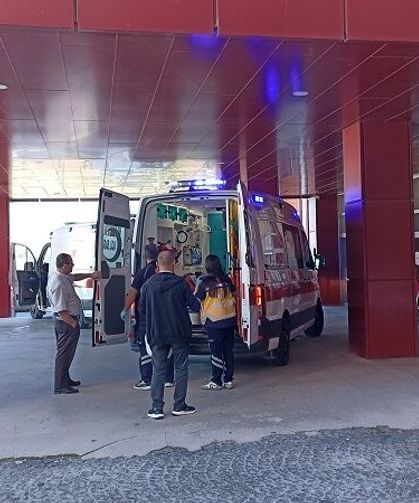 Otomobil şarampole devrildi: 1 ölü, 3 yaralı