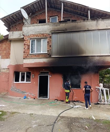 Ev yangınında 1 kişi öldü