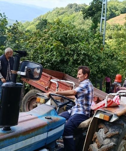 Traktörün römorku devrildi: 6 yaralı!