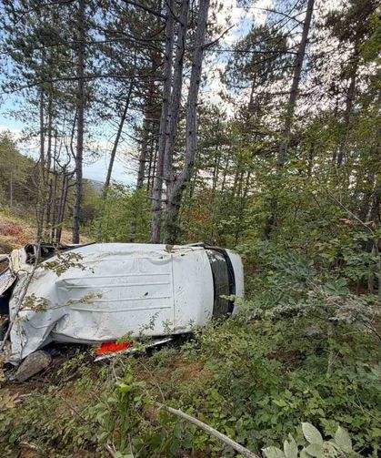 İşçi minibüsü şarampole uçtu: 1 ölü, 4 yaralı