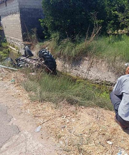 Su kanalına düşen traktörün sürücüsü öldü