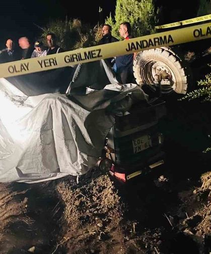 Traktörün altında kalan sürücü öldü