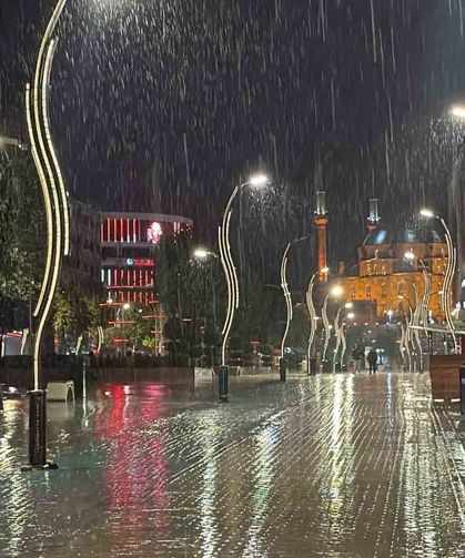 Bolu'da sağanak yağış etkili oldu