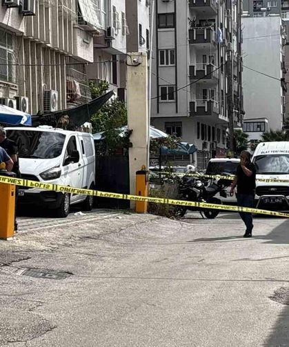 İş yeri önünde silahlı saldırı: 1 ölü, 1 yaralı