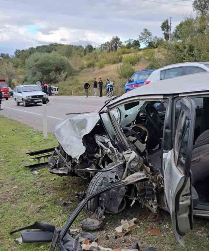 Kazada ağır yaralanan sürücü hayatını kaybetti