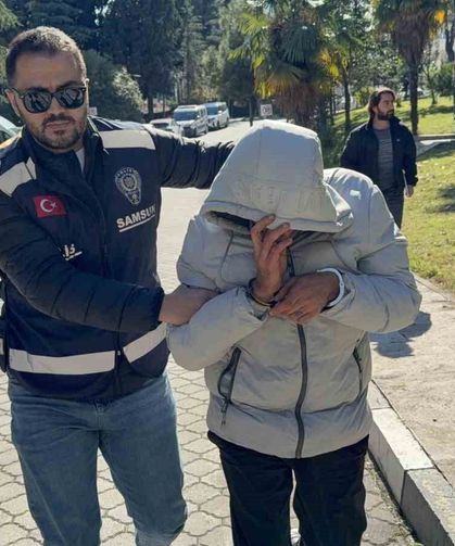 Kıskançlık sebebiyle karısını bıçakladı