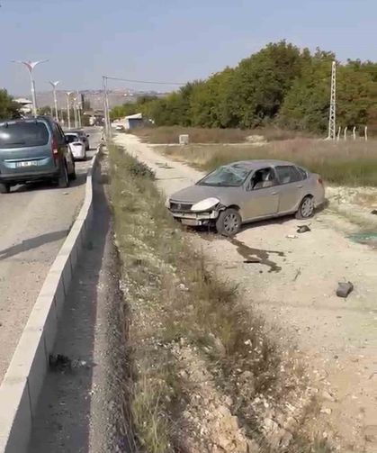 Otomobil araziye uçtu: 1 yaralı