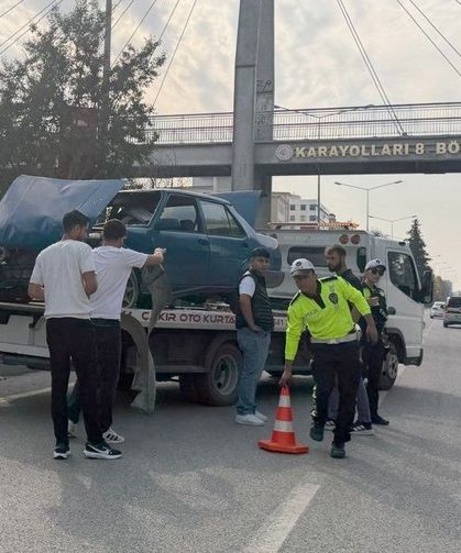 Otomobil refüje çıktı
