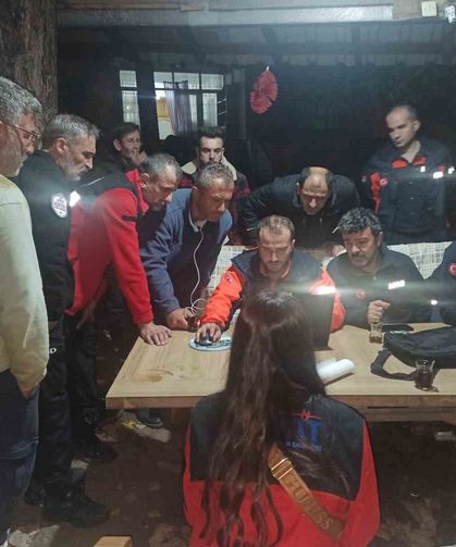Yaşlı kadın için 200 kişilik ekip seferber oldu