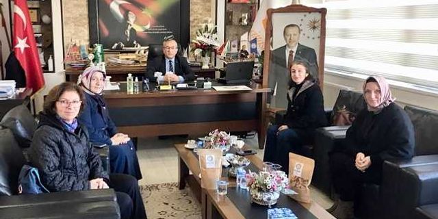 Gerze’nin kadın girişimcilerinden Başkan Şensoy’a ziyaret