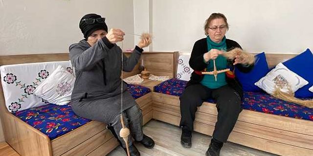 Sinop'ta keten ipi kadınların elinde hediyelik eşyaya dönüşüyor