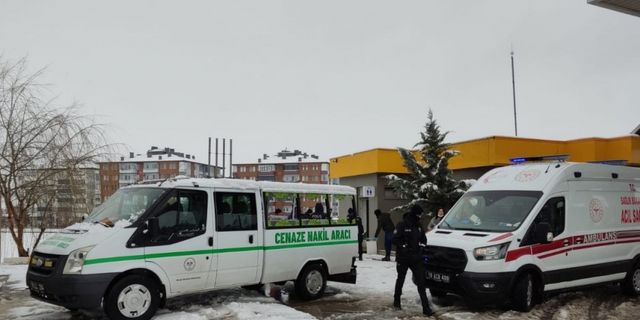 Çorum'da taksi şoförü akaryakıt istasyonunun tuvaletinde ölü bulundu