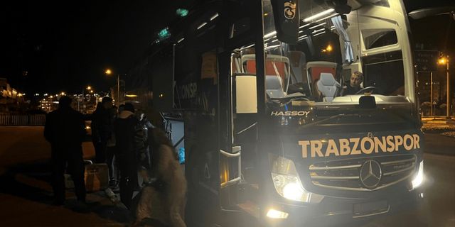 TRABZON - Malatya'daki 39 depremzede, Trabzonspor'un takım otobüsüyle Trabzon'a geldi