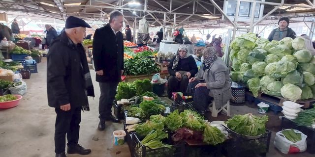 Milletvekili Aday Adayı Esen’den pazarcı esnafına ziyaret