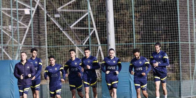 Fenerbahçe, hazırlıklarını sürdürdü