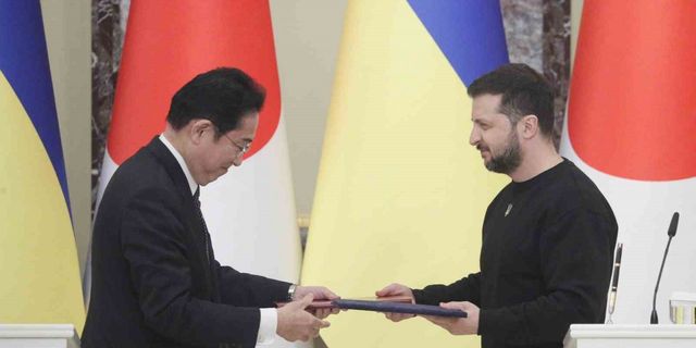 Zelenskiy, Japonya Başbakanı Kishida ile bir araya geldi