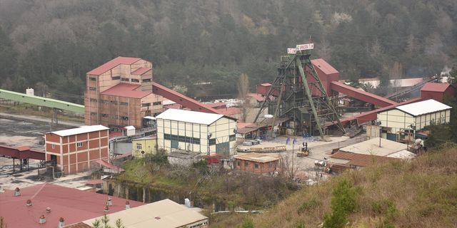 AMASRA - Maden ocağında baraj kaldırma çalışmasında yangın çıktı