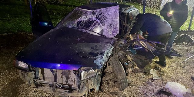 DÜZCE - İki otomobilin çarpıştığı kazada 4 kişi yaralandı