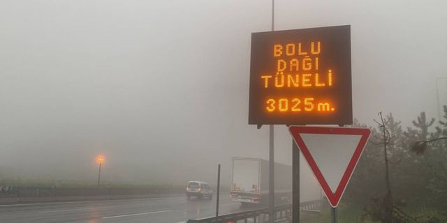 Anadolu Otoyolu ve D-100 kara yolu Bolu Dağı kesiminde sis