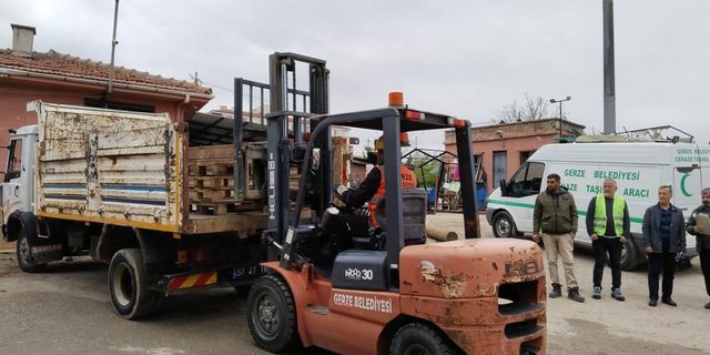Belediye personeline forklift eğitimi