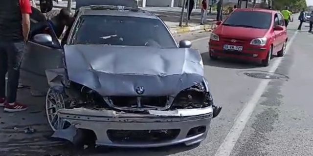 Çorum'da ehliyetsiz sürücünün neden olduğu trafik kazasında 7 kişi yaralandı
