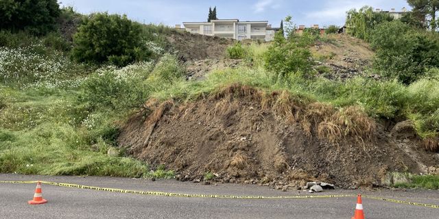 Karabük'te şiddetli yağış toprak kaymasına neden oldu