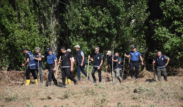 AKSARAY - Selde kaybolan bebek için arama kurtarma çalışmaları sürüyor (2)