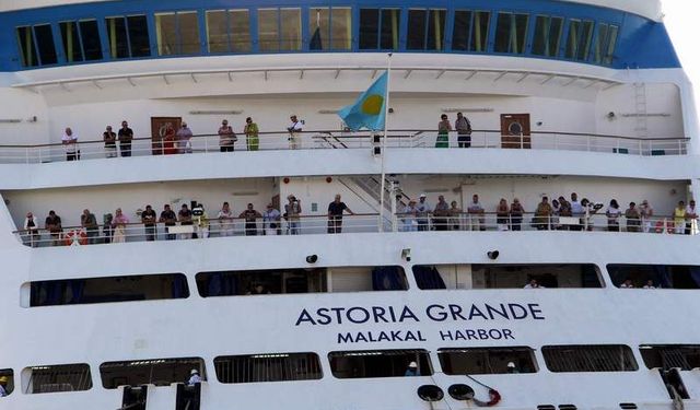 Palau bayraklı lüks gemi 11. kez Sinop'tan demir aldı