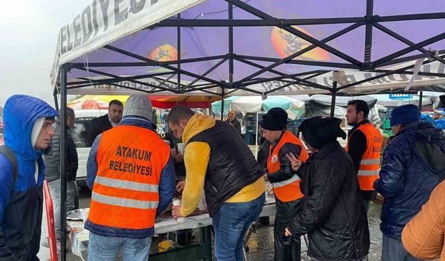 Atakum’da öğrencilere ve esnafa sıcak çorba